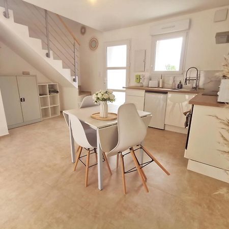 Ferienwohnung Magnifique Duplex Neuf Parking Et Terrasse Dole Exterior foto